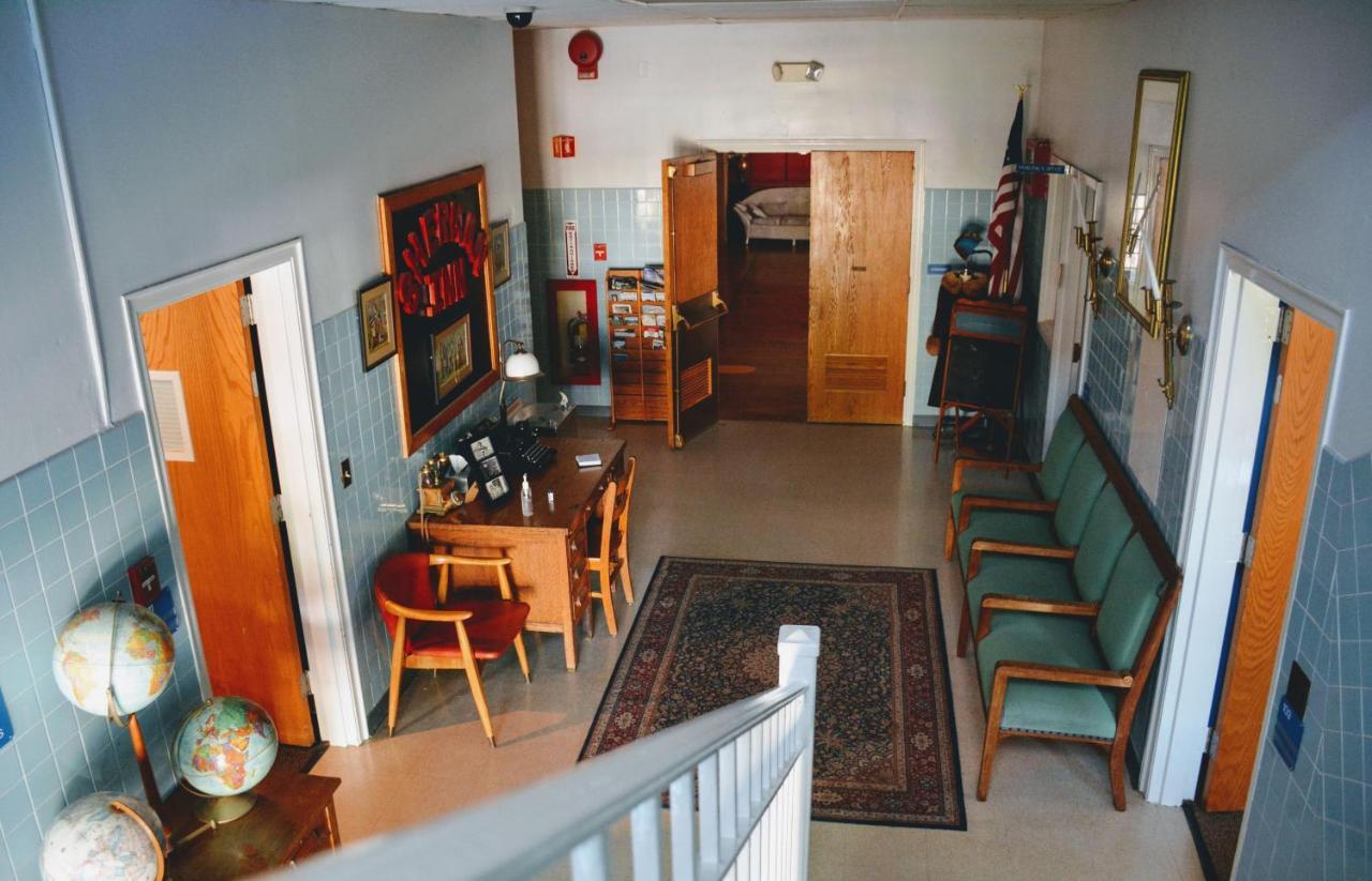 אוגדנסבורג Sherman Inn מראה חיצוני תמונה