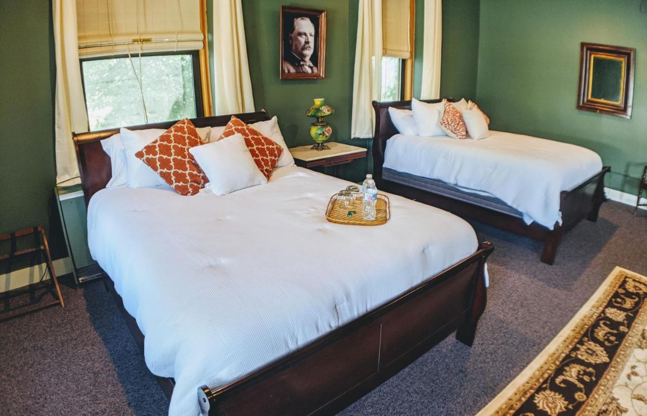 אוגדנסבורג Sherman Inn מראה חיצוני תמונה